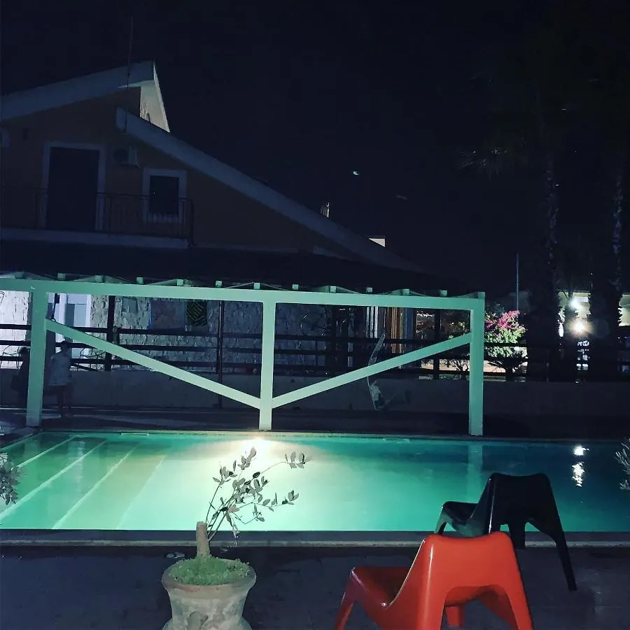 B&B Vittoria House カルレンティーニ